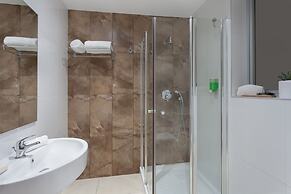 115 The Strand Hotel by NEU Collective