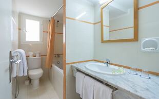 Hotel Samira Club - Caters to Couples