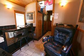 Featherbed Railroad B&B Resort