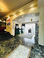 Hotel Triton