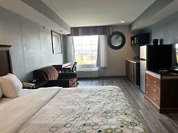 Hometowne Studios & Suites By Red Roof Washington