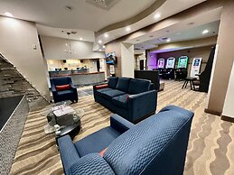 Hometowne Studios & Suites By Red Roof Washington