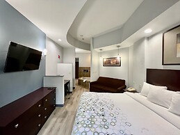 Hometowne Studios & Suites By Red Roof Washington