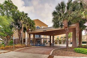 Holiday Inn Express & Suites West Palm Beach Metrocentre by IHG