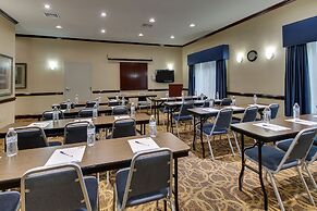Holiday Inn Express & Suites Allentown West by IHG