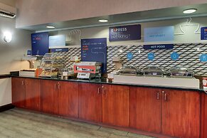 Holiday Inn Express & Suites Allentown West by IHG