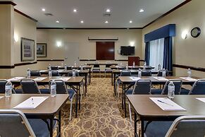 Holiday Inn Express & Suites Allentown West by IHG