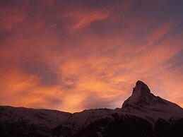 Artist Apartments & Hotel Garni