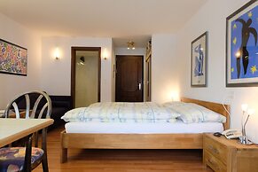 Artist Apartments & Hotel Garni
