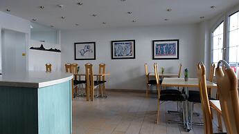 Artist Apartments & Hotel Garni