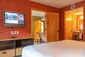 The Fox Hotel and Suites