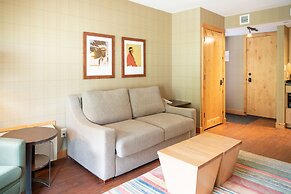 The Fox Hotel and Suites