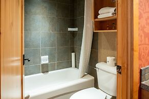 The Fox Hotel and Suites