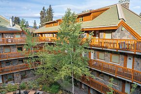 The Fox Hotel and Suites