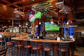 The Fox Hotel and Suites