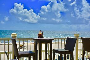 Sun Tower Hotel & Suites on the Beach