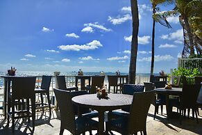 Sun Tower Hotel & Suites on the Beach