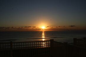 Sun Tower Hotel & Suites on the Beach