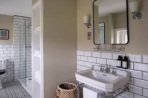 Warbrook House Heritage Hotel