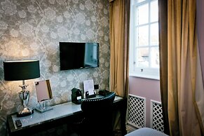 Warbrook House Heritage Hotel