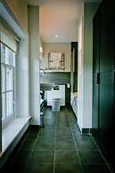 Warbrook House Heritage Hotel