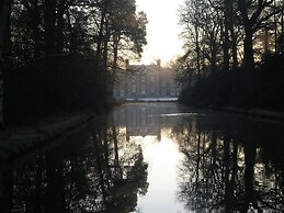 Warbrook House Heritage Hotel