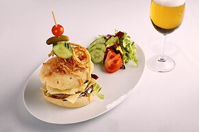 Van Der Valk Hotel Charleroi Airport