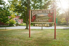 Country Inn & Suites by Radisson, Grand Rapids East, MI