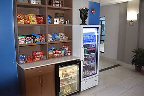 Holiday Inn Express & Suites McPherson by IHG