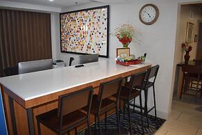 Holiday Inn Express & Suites McPherson by IHG