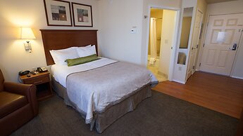 Candlewood Suites Springfield by IHG