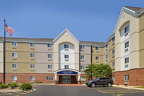 Candlewood Suites Bloomington, an IHG Hotel