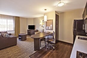 Candlewood Suites Indianapolis Airport by IHG