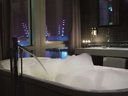 Radisson Blu Hotel, London Canary Wharf East