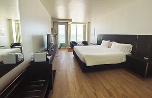 Radisson Blu Acqua Hotel & Spa Concon