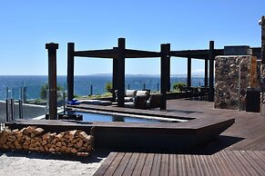 Radisson Blu Acqua Hotel & Spa Concon