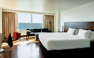 Radisson Blu Acqua Hotel & Spa Concon