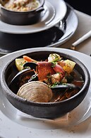 Radisson Blu Acqua Hotel & Spa Concon