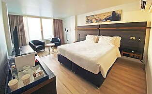 Radisson Blu Acqua Hotel & Spa Concon