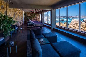 Radisson Blu Acqua Hotel & Spa Concon