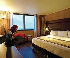 Radisson Blu Acqua Hotel & Spa Concon