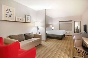 Country Inn & Suites by Radisson, Columbia, MO