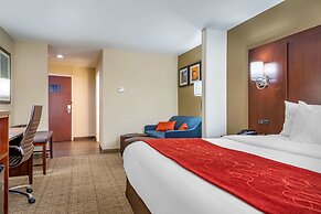 Comfort Suites Savannah Gateway I-95