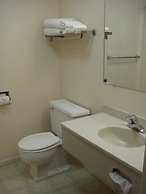 Trade Winds Motel