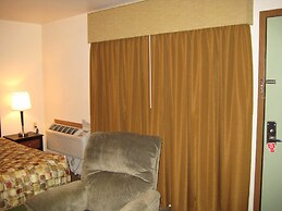 Trade Winds Motel