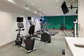 Holiday Inn Express & Suites Corona by IHG