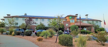Holiday Inn Express & Suites St. George North - Zion by IHG