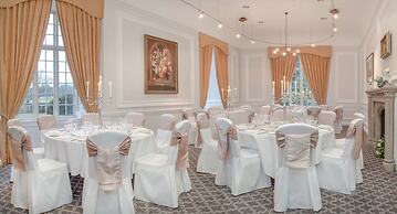 De Vere Horsley Estate