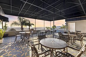 Hilton Vacation Club Riviera Beach & Shores
