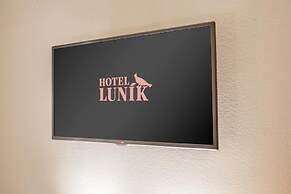 Hotel Lunik